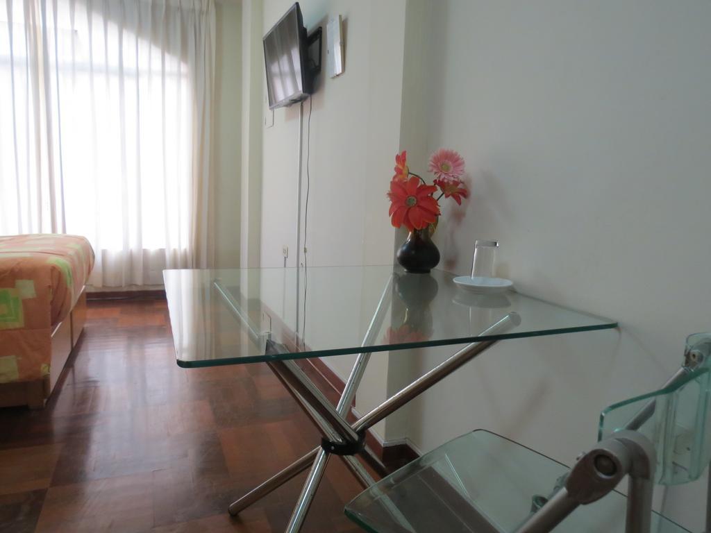 Residencial El Sol De Los Pinos Bed and Breakfast Trujillo Exterior foto