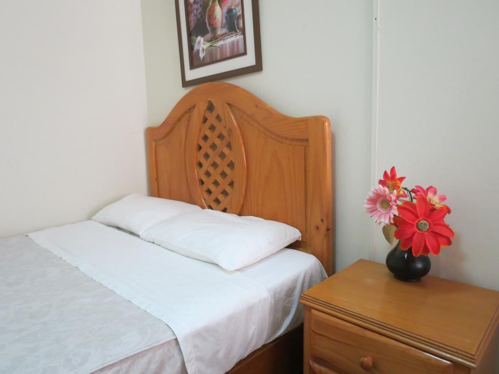 Residencial El Sol De Los Pinos Bed and Breakfast Trujillo Exterior foto