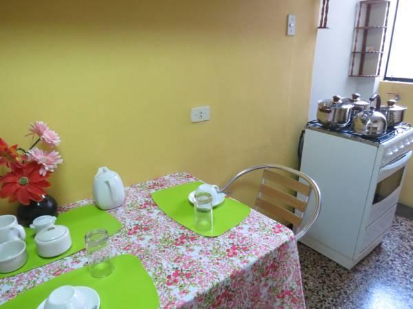 Residencial El Sol De Los Pinos Bed and Breakfast Trujillo Exterior foto