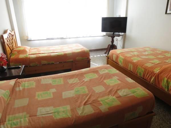 Residencial El Sol De Los Pinos Bed and Breakfast Trujillo Exterior foto