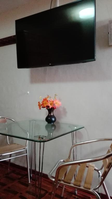 Residencial El Sol De Los Pinos Bed and Breakfast Trujillo Exterior foto