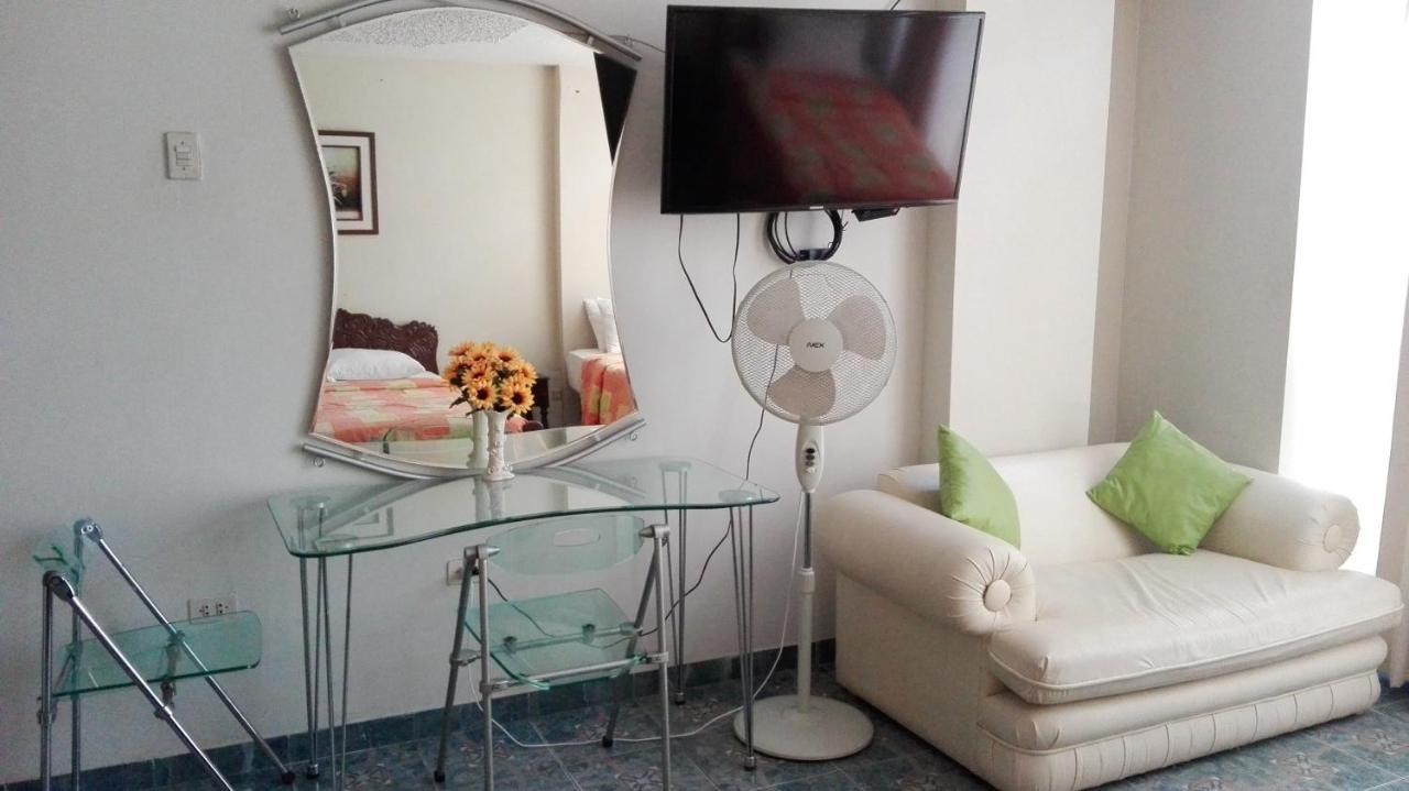 Residencial El Sol De Los Pinos Bed and Breakfast Trujillo Exterior foto