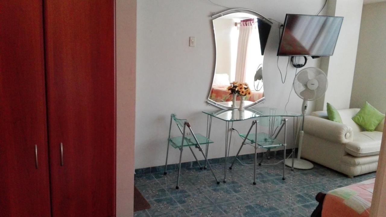 Residencial El Sol De Los Pinos Bed and Breakfast Trujillo Exterior foto